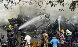 അഹമ്മദാബാദ് വിമാന ദുരന്തം; ചിത്രങ്ങളിലൂടെ അഹമ്മദാബാദ് വിമാന ദുരന്തം; ചിത്രങ്ങളിലൂടെ