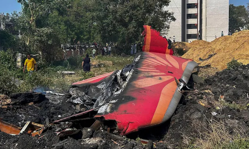 അഹമ്മദാബാദ് വിമാന ദുരന്തം: ഇനിയും തിരിച്ചറിയാനുള്ളത് 100ലേറെ മൃതദേഹങ്ങൾ