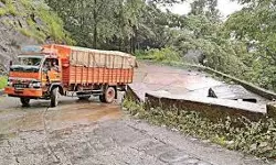 കനത്ത മഴയും മണ്ണിടിച്ചിലും; ഉഡുപ്പി ദേശീയാപാതയില്‍ ഭാരവാഹനങ്ങള്‍ക്ക് നിരോധനം