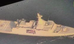 ബ്രിട്ടീഷ് ചാരക്കപ്പലിനെ തടഞ്ഞ് ഇറാന് നേവി ബ്രിട്ടീഷ് ചാരക്കപ്പലിനെ തടഞ്ഞ് ഇറാന് നേവി