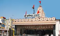 ഹിന്ദുത്വരുടെ പ്രതിഷേധം: 167 ജീവനക്കാരെ പുറത്താക്കി ക്ഷേത്ര ട്രസ്റ്റ്; പുറത്താക്കിയവരില് 114 മുസ്ലിംകള് ഹിന്ദുത്വരുടെ പ്രതിഷേധം: 167 ജീവനക്കാരെ പുറത്താക്കി ക്ഷേത്ര ട്രസ്റ്റ്; പുറത്താക്കിയവരില് 114 മുസ്ലിംകള്