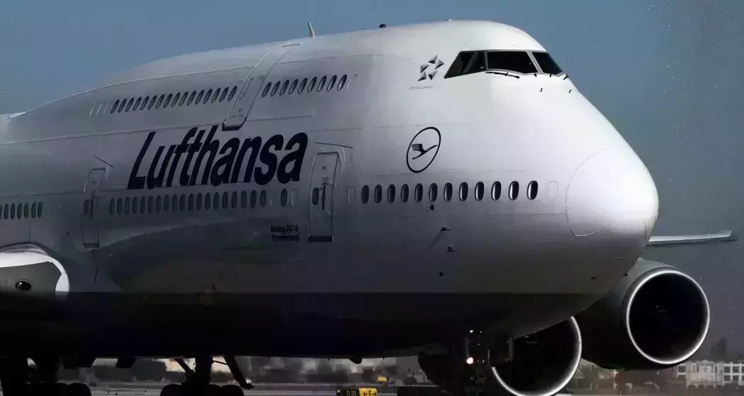 ലുഫ്താന്‍സ വിമാനം തിരിച്ചുവിട്ട സംഭവം; ബോംബ് ഉണ്ടെന്ന് സന്ദേശം ലഭിച്ചതിനാലാണ് തിരിച്ചുപോകാന്‍ നിര്‍ദ്ദേശിച്ചത്: വിമാനത്താവള അധികൃതര്‍