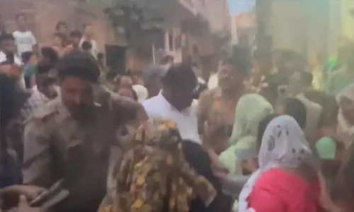 ദലിതുകളെ മതം മാറ്റാന്‍ ശ്രമിച്ചെന്ന് ഹിന്ദുത്വര്‍: മലയാളി പാസ്റ്റര്‍ അടക്കം രണ്ടുപേര്‍ അറസ്റ്റില്‍ (video)