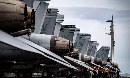 യുഎസ് പടക്കപ്പല്‍ പശ്ചിമേഷ്യയിലേക്ക്