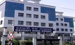 വിദേശിയെന്ന് ആരോപിച്ച് തടങ്കലിലാക്കിയ യുവാവിനെ വിട്ടയക്കണമെന്ന് ഹൈക്കോടതി വിദേശിയെന്ന് ആരോപിച്ച് തടങ്കലിലാക്കിയ യുവാവിനെ വിട്ടയക്കണമെന്ന് ഹൈക്കോടതി