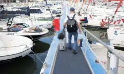 എസ്കേപ്പ് ഫ്ളോട്ടില്ലയുമായി ഇസ്രായേലികള് സൈപ്രസിലേക്ക് എസ്കേപ്പ് ഫ്ളോട്ടില്ലയുമായി ഇസ്രായേലികള് സൈപ്രസിലേക്ക്