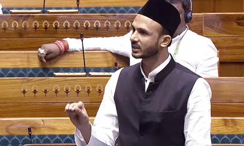 സംഭല് സംഘര്ഷം: സിയാവുര് റഹ്മാന് ബര്ഖ് എംപിയെ പ്രതിയാക്കി കുറ്റപത്രം നല്കി സംഭല് സംഘര്ഷം: സിയാവുര് റഹ്മാന് ബര്ഖ് എംപിയെ പ്രതിയാക്കി കുറ്റപത്രം നല്കി
