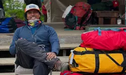 യുഎസില് പര്വതത്തില് കുടുങ്ങിയ മലയാളിയെ രക്ഷിച്ചു യുഎസില് പര്വതത്തില് കുടുങ്ങിയ മലയാളിയെ രക്ഷിച്ചു