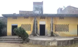 സംഭലിലെ ആസാദ് ജന്നത്ത് നിഷ സ്കൂള് പൊളിക്കുന്നത് തടഞ്ഞു സംഭലിലെ ആസാദ് ജന്നത്ത് നിഷ സ്കൂള് പൊളിക്കുന്നത് തടഞ്ഞു