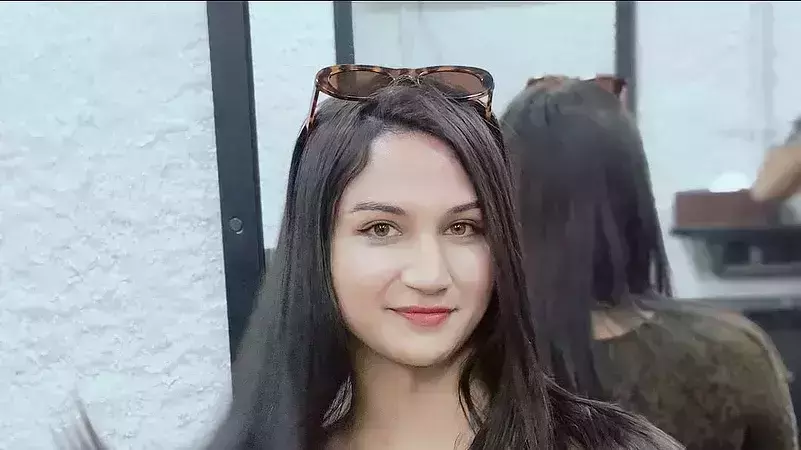 വനിതാ ക്രിക്കറ്റിലേക്ക് പരിഗണിക്കണമെന്ന് അനായ ബംഗാര് വനിതാ ക്രിക്കറ്റിലേക്ക് പരിഗണിക്കണമെന്ന് അനായ ബംഗാര്