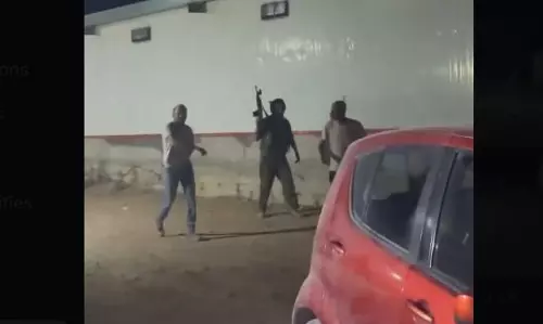 വെസ്റ്റ്ബാങ്കില്‍ ഫലസ്തീനികളെ ആക്രമിച്ച് സായുധ ജൂത കുടിയേറ്റക്കാര്‍ (വീഡിയോ)