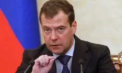 ഇറാന് ആണവ പോര്‍മുന നല്‍കാന്‍ നിരവധി രാജ്യങ്ങള്‍ തയ്യാര്‍: ദിമിത്രി മെദ്‌വെദേവ്