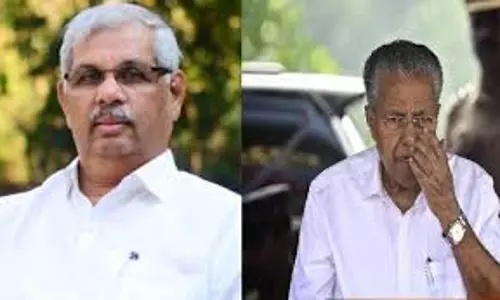 ഭാരതാംബ ചിത്ര വിവാദം; ഗവര്‍ണര്‍ക്ക് കത്ത് നല്‍കി മുഖ്യമന്ത്രി