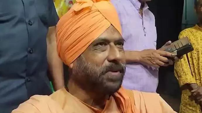 തുടര്‍ച്ചയായ പീഡനം, പുറത്തു പറഞ്ഞാല്‍ ആത്മഹത്യ ചെയ്യുമെന്ന് ഭീഷണി; പത്മശീ അവാര്‍ഡ് ജേതാവായ സന്യാസിക്കു നേരെ പീഡനാരോപണം