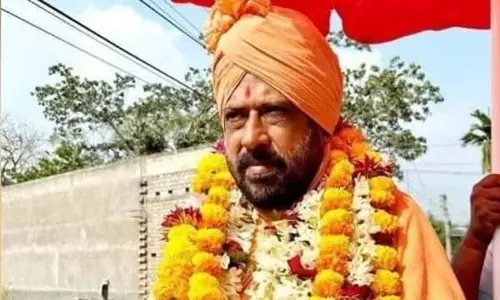 പത്മശ്രീ പ്രദീപ്താനന്ദ്ജിക്കെതിരേ പീഡനക്കേസ്; പിന്തുണയുമായി ബിജെപി