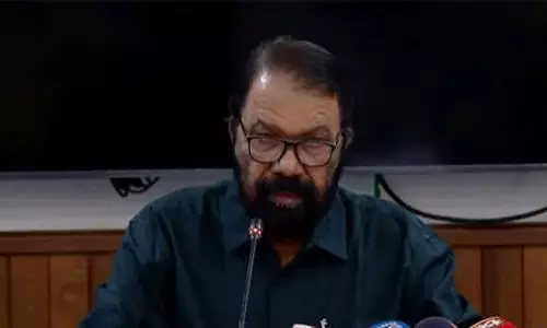 പഠന പ്രക്രിയകളില് കുട്ടികള് നിര്ബന്ധമായും പങ്കെടുക്കണം, അതാണ് റൂള്; സൂംബ വിവാദത്തില് പ്രതികരണവുമായി മന്ത്രി വി ശിവന്കുട്ടി പഠന പ്രക്രിയകളില് കുട്ടികള് നിര്ബന്ധമായും പങ്കെടുക്കണം, അതാണ് റൂള്; സൂംബ വിവാദത്തില് പ്രതികരണവുമായി മന്ത്രി വി ശിവന്കുട്ടി