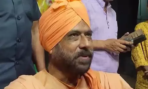 തുടര്‍ച്ചയായ പീഡനം, പുറത്തു പറഞ്ഞാല്‍ ആത്മഹത്യ ചെയ്യുമെന്ന് ഭീഷണി; പത്മശീ അവാര്‍ഡ് ജേതാവായ സന്യാസിക്കു നേരെ പീഡനാരോപണം