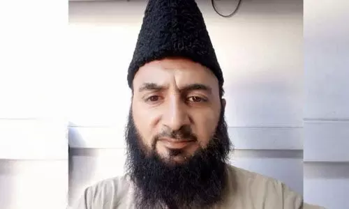 പാകിസ്താന്റെ ഷെല്ലാക്രമണത്തില് കൊല്ലപ്പെട്ട അധ്യാപകനെ തീവ്രവാദിയാക്കി ചിത്രീകരിച്ച ന്യൂസ് 18നും സീ ന്യൂസിനും എതിരെ കേസ് പാകിസ്താന്റെ ഷെല്ലാക്രമണത്തില് കൊല്ലപ്പെട്ട അധ്യാപകനെ തീവ്രവാദിയാക്കി ചിത്രീകരിച്ച ന്യൂസ് 18നും സീ ന്യൂസിനും എതിരെ കേസ്