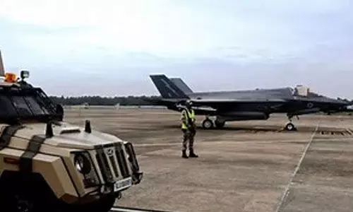 വ്യോമസേനയുടെ എയര് സ്ട്രിപ്പ് വിറ്റ രണ്ടു പേര്ക്കെതിരേ കേസ്; മൂന്നു യുദ്ധങ്ങളില് ഉപയോഗിച്ച എയര് സ്ട്രിപ്പാണിത് വ്യോമസേനയുടെ എയര് സ്ട്രിപ്പ് വിറ്റ രണ്ടു പേര്ക്കെതിരേ കേസ്; മൂന്നു യുദ്ധങ്ങളില് ഉപയോഗിച്ച എയര് സ്ട്രിപ്പാണിത്