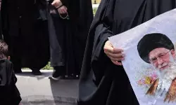 മുഹര്‍റം ആഘോഷം: പൂനെയില്‍ ആയത്തുല്ല അലി ഖാംനഇയുടെ ചിത്രം ഉള്‍ക്കൊള്ളുന്ന ബാനര്‍ നീക്കം ചെയ്തു