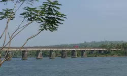പുഴയില്‍ ചാടിയ യുവാവിനായി തിരച്ചില്‍; മറ്റൊരു യുവാവിന്റെ മൃതദേഹം കണ്ടെത്തി