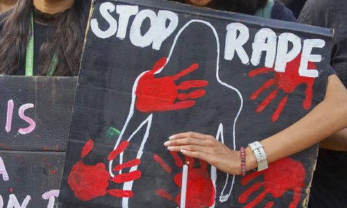 വീണ്ടും കൂട്ടബലാല്‍സംഗം; കൊല്‍ക്കത്ത ഇന്ത്യന്‍ ഇൻസ്റ്റിറ്റ്യൂട്ട് ഓഫ് മാനേജ്‌മെന്റില്‍ വിദ്യാര്‍ഥിനിയെ ബലാല്‍സംഗം ചെയ്തതായി പരാതി; സഹവിദ്യാര്‍ഥി അറസ്റ്റില്‍