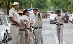 പശു മാംസം വിറ്റെന്ന്: ഡല്‍ഹിയില്‍ ഗ്രോസറി ഉടമ അറസ്റ്റില്‍