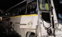 കെഎസ്ആര്ടിസി ബസും മീന് ലോറിയും കൂട്ടിയിടിച്ച് 12 പേര്ക്ക് പരിക്ക് കെഎസ്ആര്ടിസി ബസും മീന് ലോറിയും കൂട്ടിയിടിച്ച് 12 പേര്ക്ക് പരിക്ക്