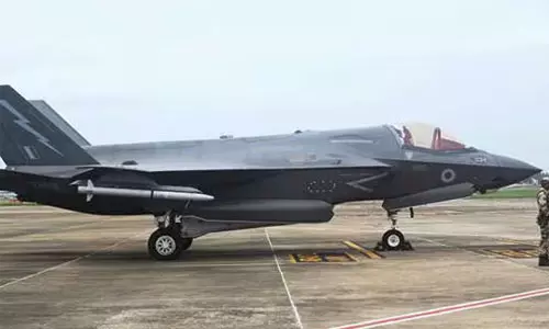 ബ്രിട്ടന്റെ യുദ്ധവിമാനം പൊളിച്ച് കൊണ്ടുപോവും