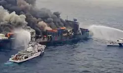 വാന്‍ ഹായ് കപ്പലില്‍ വീണ്ടും തീ പടര്‍ന്നു