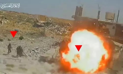 ഇസ്രായേലി സൈന്യത്തിന്റെ രണ്ടു ടാങ്കുകള് തകര്ത്ത് ഹമാസ് ഇസ്രായേലി സൈന്യത്തിന്റെ രണ്ടു ടാങ്കുകള് തകര്ത്ത് ഹമാസ്