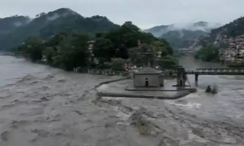 ഹിമാചലിലെ വെള്ളപ്പൊക്കത്തിൽ മരിച്ചവരുടെ എണ്ണം 75ആയി; കാണാതായവർക്കായുള്ള തിരച്ചിൽ തുടരുന്നു