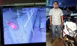 മുസ്ലിം പള്ളിയിലേക്ക് പന്നി മാംസം എറിഞ്ഞയാള് അറസ്റ്റില് മുസ്ലിം പള്ളിയിലേക്ക് പന്നി മാംസം എറിഞ്ഞയാള് അറസ്റ്റില്