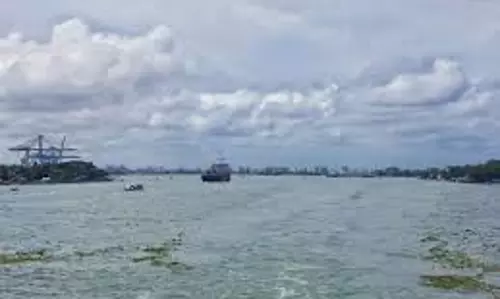 പാലത്തിങ്ങല്‍ പുഴയില്‍ കാണാതായ കുട്ടിക്ക് വേണ്ടി നാളെ കൊച്ചിയില്‍ നിന്ന് നേവിയെത്തും