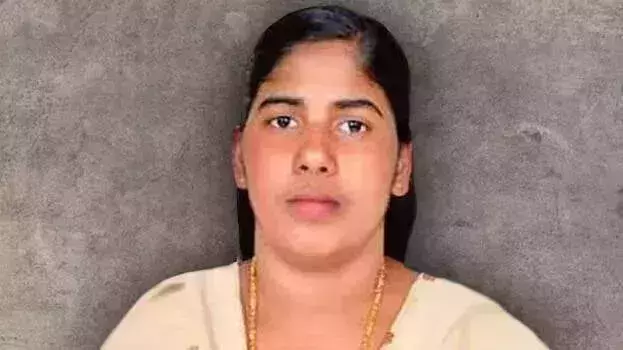 നിമിഷ പ്രിയയുടെ വധശിക്ഷ റദ്ദാക്കിയെന്ന അവകാശവാദം തള്ളി കേന്ദ്രം നിമിഷ പ്രിയയുടെ വധശിക്ഷ റദ്ദാക്കിയെന്ന അവകാശവാദം തള്ളി കേന്ദ്രം