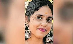 നവ വധുവിനെ സ്വന്തം വീട്ടിൽ തൂങ്ങിമരിച്ച നിലയിൽ കണ്ടെത്തി നവ വധുവിനെ സ്വന്തം വീട്ടിൽ തൂങ്ങിമരിച്ച നിലയിൽ കണ്ടെത്തി