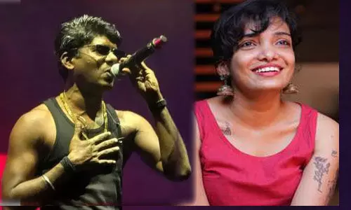 വേടന്റേയും ഗൗരിലക്ഷ്മിയുടേയും പാട്ടുകള് നീക്കില്ല: പഠനബോര്ഡ് അധ്യക്ഷന് വേടന്റേയും ഗൗരിലക്ഷ്മിയുടേയും പാട്ടുകള് നീക്കില്ല: പഠനബോര്ഡ് അധ്യക്ഷന്