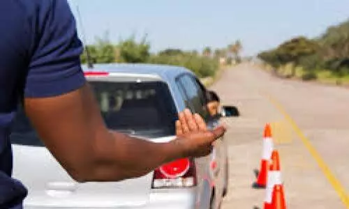 ഡ്രൈവിങ് ലൈസന്സ് പരീക്ഷാ പരിഷ്കരണം ഹൈക്കോടതി റദ്ദാക്കി ഡ്രൈവിങ് ലൈസന്സ് പരീക്ഷാ പരിഷ്കരണം ഹൈക്കോടതി റദ്ദാക്കി