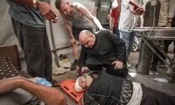 ഗസയിലെ ഹോളി ഫാമിലി ചര്ച്ചില് സയണിസ്റ്റ് വ്യോമാക്രമണം; രണ്ടു സ്ത്രീകള് കൊല്ലപ്പെട്ടു; പുരോഹിതന് പരിക്ക് ഗസയിലെ ഹോളി ഫാമിലി ചര്ച്ചില് സയണിസ്റ്റ് വ്യോമാക്രമണം; രണ്ടു സ്ത്രീകള് കൊല്ലപ്പെട്ടു; പുരോഹിതന് പരിക്ക്