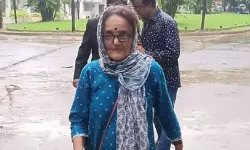 ധര്മസ്ഥലയിലെ കൊലപാതകങ്ങള്: പോലിസ് പ്രതികള്ക്കായി പ്രവര്ത്തിക്കുന്നുവെന്ന് കാണാതായ പെണ്കുട്ടിയുടെ അമ്മ ധര്മസ്ഥലയിലെ കൊലപാതകങ്ങള്: പോലിസ് പ്രതികള്ക്കായി പ്രവര്ത്തിക്കുന്നുവെന്ന് കാണാതായ പെണ്കുട്ടിയുടെ അമ്മ