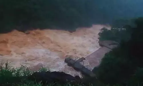 കുറ്റ്യാടി ചുരത്തില്‍ ഗതാഗതം നിരോധിച്ചു