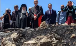 ക്രിസ്ത്യന് പള്ളിയില് പശുക്കളുമായി അതിക്രമിച്ച് കയറി ജൂത കുടിയേറ്റക്കാര് ക്രിസ്ത്യന് പള്ളിയില് പശുക്കളുമായി അതിക്രമിച്ച് കയറി ജൂത കുടിയേറ്റക്കാര്