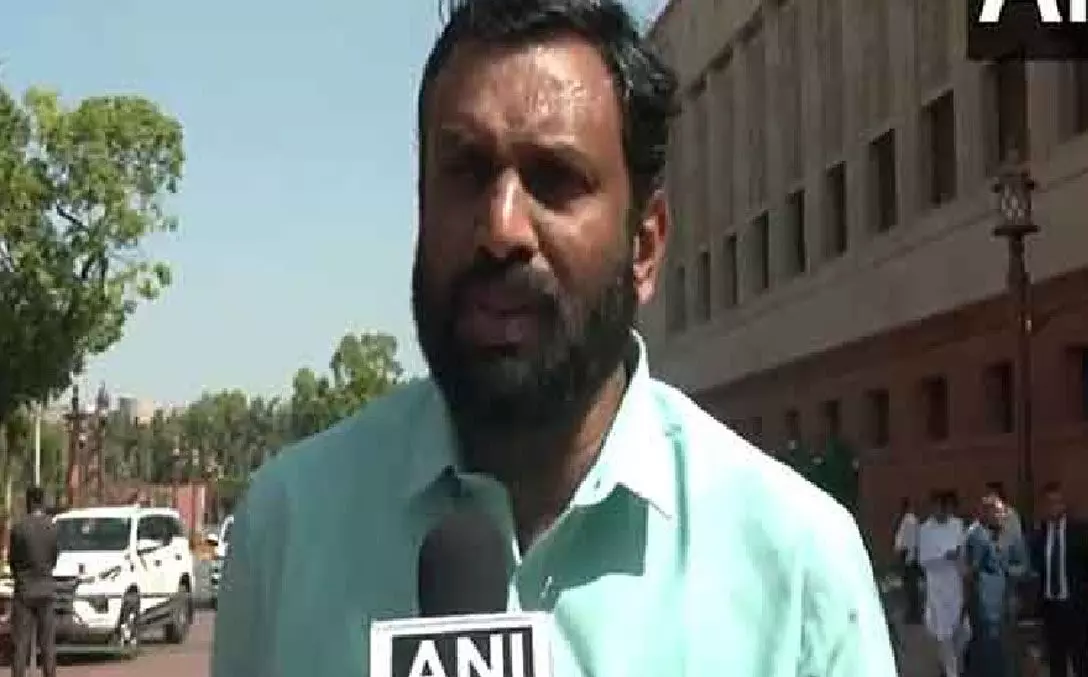 പി സന്തോഷ് കുമാര് പി സന്തോഷ് കുമാര്