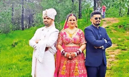 ഒരു സ്ത്രീയെ വിവാഹം ചെയ്ത് സഹോദരന്മാര്; പാരമ്പര്യം പാലിക്കുകയാണെന്ന് വധു (വീഡിയോ) ഒരു സ്ത്രീയെ വിവാഹം ചെയ്ത് സഹോദരന്മാര്; പാരമ്പര്യം പാലിക്കുകയാണെന്ന് വധു (വീഡിയോ)