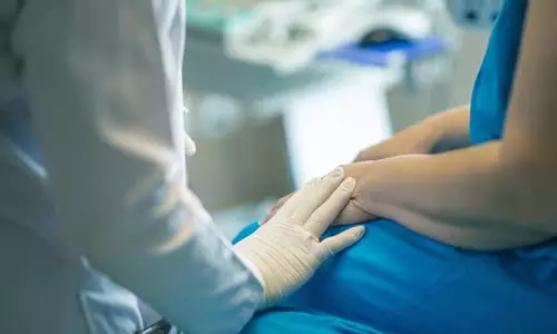 മയക്കു ഗുളികകള് എഴുതി നല്കുന്നതിന് പകരം സെക്സ്; യുഎസില് ഇന്ത്യന് ഡോക്ടര് അറസ്റ്റില് മയക്കു ഗുളികകള് എഴുതി നല്കുന്നതിന് പകരം സെക്സ്; യുഎസില് ഇന്ത്യന് ഡോക്ടര് അറസ്റ്റില്