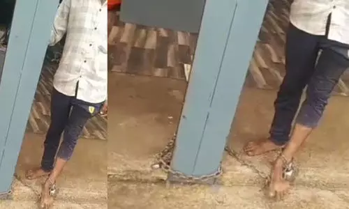 20,000 വായ്പ തിരിച്ചടക്കാത്തതിന് യുവാവിനെ ചങ്ങലയ്ക്കിട്ടു