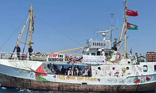 ഗസയിലെ ഉപരോധം തകര്ക്കാന് ഹന്ദല യാത്ര തുടങ്ങി; യാത്രക്കാര്ക്കുള്ള കുടിവെള്ളത്തില് ആസിഡ് കലര്ത്താന് ശ്രമം ഗസയിലെ ഉപരോധം തകര്ക്കാന് ഹന്ദല യാത്ര തുടങ്ങി; യാത്രക്കാര്ക്കുള്ള കുടിവെള്ളത്തില് ആസിഡ് കലര്ത്താന് ശ്രമം