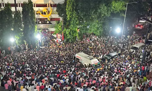 വിഎസ്: ദര്ബാര് ഹാളില് പൊതുദര്ശനം വിഎസ്: ദര്ബാര് ഹാളില് പൊതുദര്ശനം