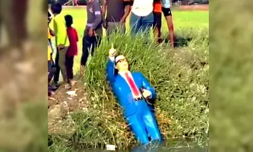 യുപിയില്‍ അംബേദ്കര്‍ പ്രതിമ കനാലില്‍ എറിഞ്ഞു