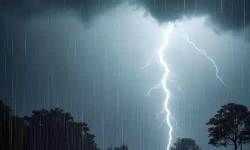 അടുത്ത മൂന്നുമണിക്കൂറിനുള്ളിൽ ശക്തമായ മഴയെന്ന് കാലാവസ്ഥ വകുപ്പ്